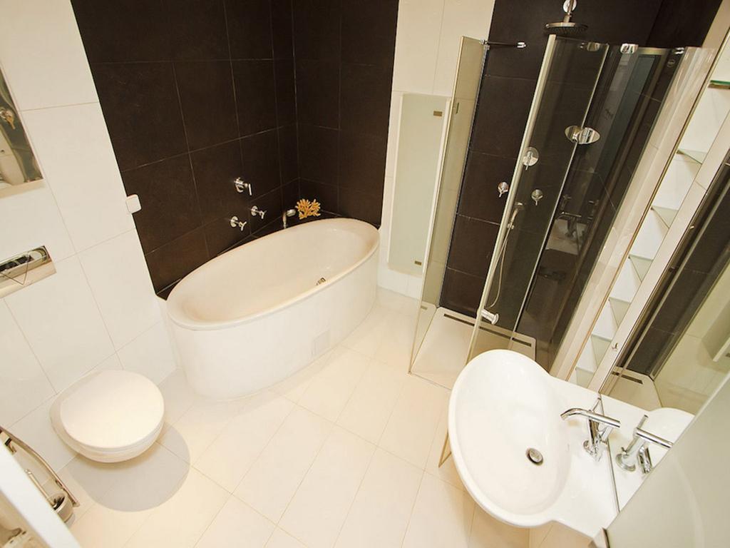Luxury Penthouse Apartment Прага Номер фото