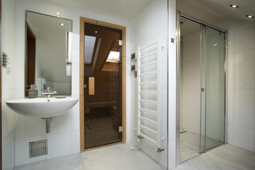Luxury Penthouse Apartment Прага Экстерьер фото