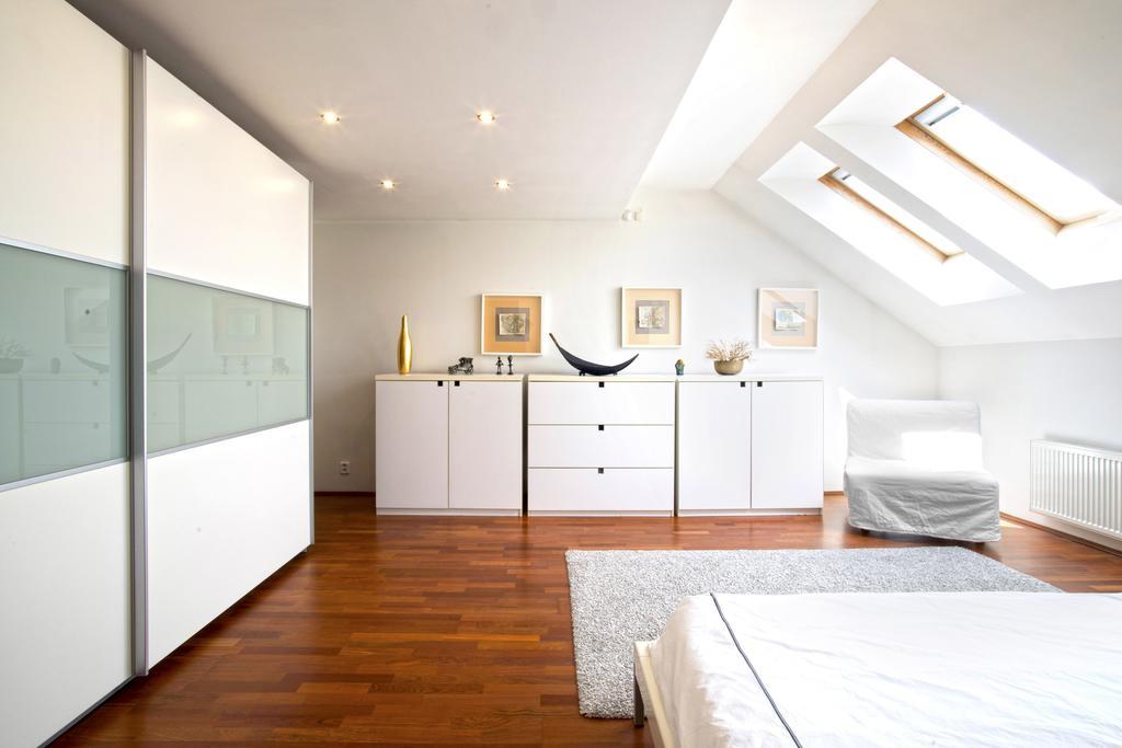 Luxury Penthouse Apartment Прага Экстерьер фото